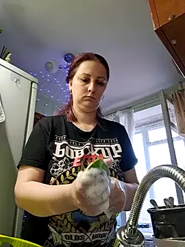 Sakura Green online show from March 13, 2:45 pm