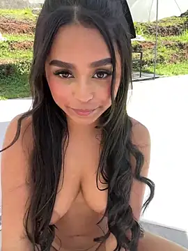 Snapshot of Juli_Walker chatting on January 17, 5:51 pm Juli Walker online show from January 17, 5:51 pm