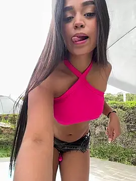 Snapshot of Juli_Walker chatting on January 22, 2:14 pm Juli Walker online show from January 22, 2:14 pm