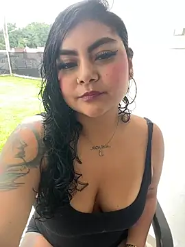 Snapshot of Juli_Walker chatting on March 5, 2:35 pm Juli Walker online show from March 5, 2:35 pm