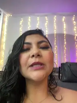 Snapshot of Juli_Walker chatting on March 9, 2:10 pm Juli Walker online show from March 9, 2:10 pm