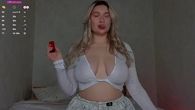 helen frogg online show from October 18, 7:47 pm