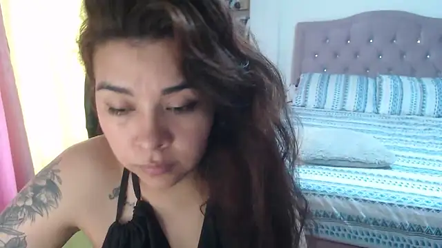 Snapshot of Ana_Bella91 chatting on June 4, 6:58 pm Ana Bella91 online show from June 4, 6:58 pm