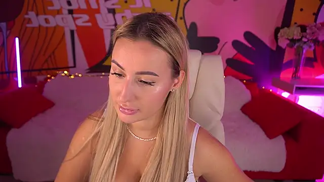 Snapshot of LiaBrazzerr chatting on November 3, 2:29 pm LiaBrazzerr online show from November 3, 2:29 pm