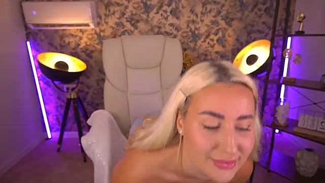 LiaBrazzerr online show from July 22, 3:37 pm
