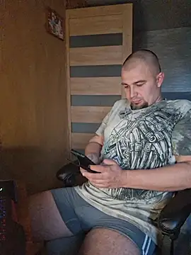 Foxyshaved online show from October 3, 5:15 am