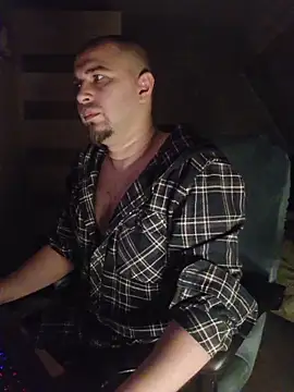 Foxyshaved online show from November 17, 3:45 am