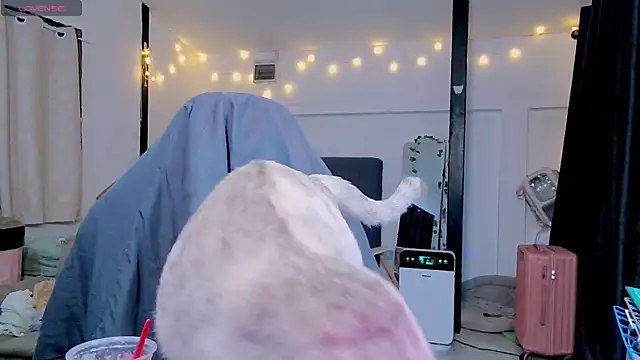 Kana G online show from February 4, 1:48 pm