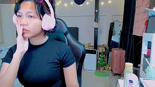 Kana G online show from February 13, 1:26 pm