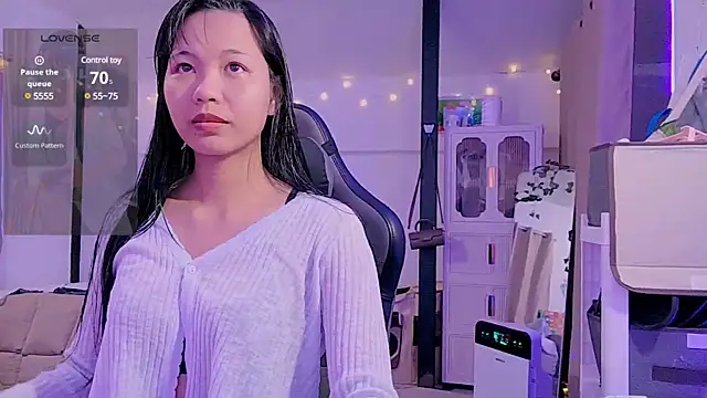 Kana G online show from February 23, 6:45 pm