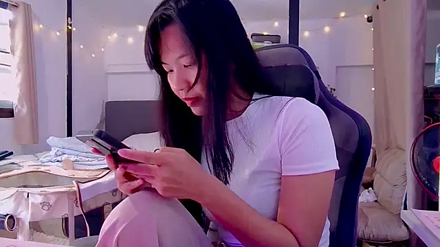 Kana G online show from March 5, 7:16 am