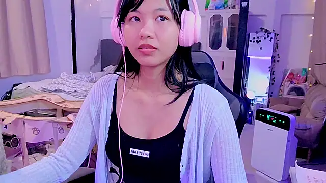 Kana G online show from March 7, 1:51 pm