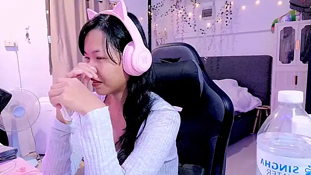 Kana G online show from March 21, 4:40 pm