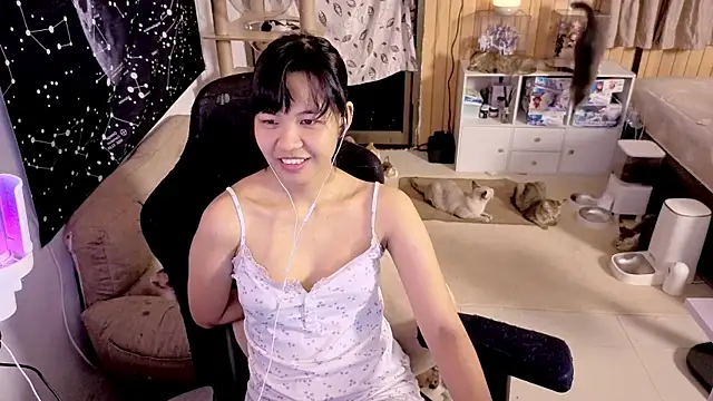 Kana G online show from September 23, 3:48 pm