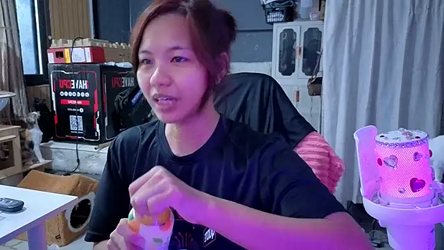 Kana G online show from April 30, 2:40 am
