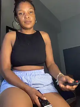 slimcateee online show from February 24, 4:15 pm