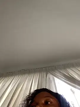 slimcateee online show from March 18, 9:42 am