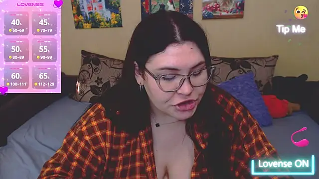 JuliaKeln online show from May 15, 4:14 pm