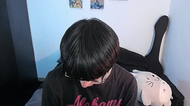 Snapshot of Aventure_Twinks chatting on April 11, 12:15 am Aventure Twinks online show from April 11, 12:15 am