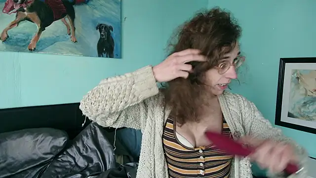 Prxscillia Tx online show from March 8, 4:33 pm