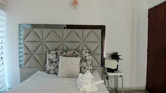 nina pons online show from October 2, 9:22 pm