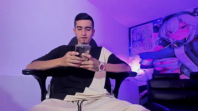 Ethan Booy online show from September 13, 9:47 pm