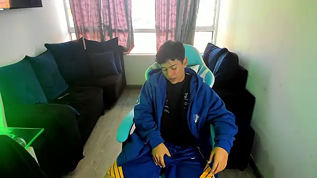 Snapshot of Franco_Rizzo_ chatting on January 12, 9:29 pm Franco Rizzo online show from January 12, 9:29 pm