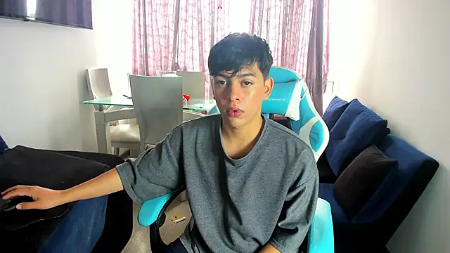 Snapshot of Franco_Rizzo_ chatting on February 11, 7:05 pm Franco Rizzo online show from February 11, 7:05 pm