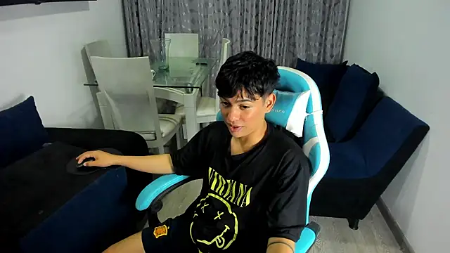 Snapshot of Franco_Rizzo_ chatting on February 13, 11:37 pm Franco Rizzo online show from February 13, 11:37 pm