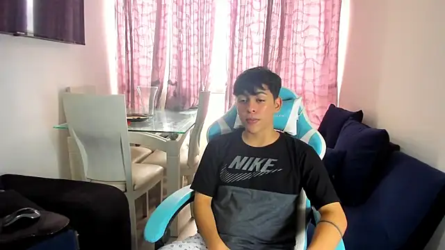 Snapshot of Franco_Rizzo_ chatting on February 21, 7:32 pm Franco Rizzo online show from February 21, 7:32 pm