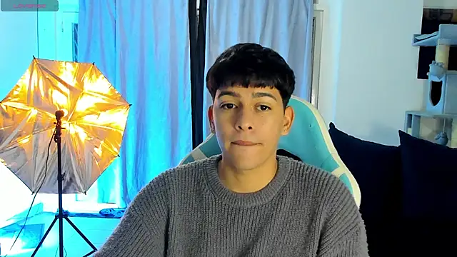 Snapshot of Franco_Rizzo_ chatting on November 11, 3:06 am Franco Rizzo online show from November 11, 3:06 am