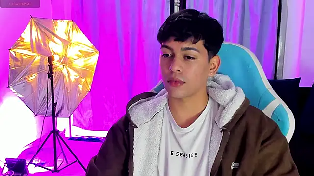 Snapshot of Franco_Rizzo_ chatting on November 12, 2:12 am Franco Rizzo online show from November 12, 2:12 am