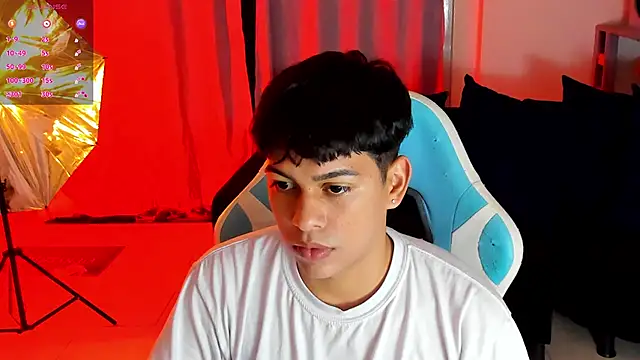 Snapshot of Franco_Rizzo_ chatting on November 14, 4:33 am Franco Rizzo online show from November 14, 4:33 am