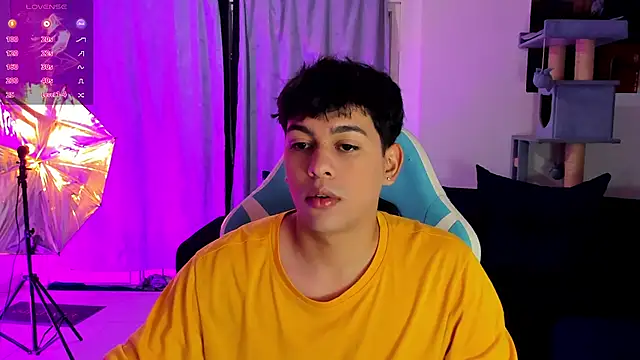 Snapshot of Franco_Rizzo_ chatting on November 16, 10:04 pm Franco Rizzo online show from November 16, 10:04 pm