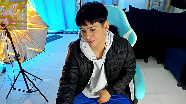 Snapshot of Franco_Rizzo_ chatting on November 21, 11:47 pm Franco Rizzo online show from November 21, 11:47 pm