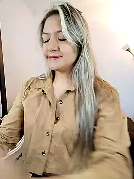 Snapshot of valeriahunter1 chatting on December 26, 11:24 pm valeriahunter1 online show from December 26, 11:24 pm