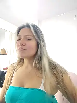 valeriahunter1 online show from March 13, 10:27 pm