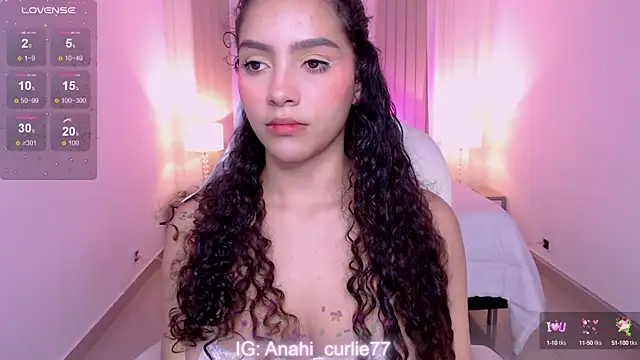 Snapshot of anahi_curlie1 chatting on February 28, 3:26 am anahi curlie1 online show from February 28, 3:26 am
