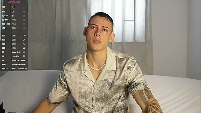 Snapshot of Muscle_King_Cum chatting on November 25, 2:50 pm Muscle King Cum online show from November 25, 2:50 pm