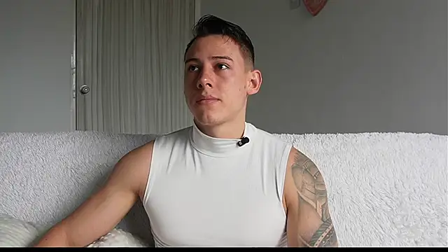 Muscle King Cum online show from May 11, 2:45 pm