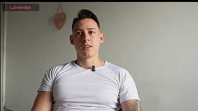 Muscle King Cum online show from June 18, 1:26 pm