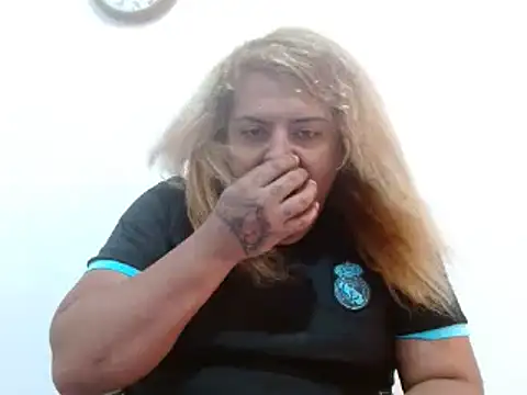 Snapshot of KIARAMARSHALLWELLZ chatting on January 31, 6:47 pm KIARAMARSHALLWELLZ online show from January 31, 6:47 pm