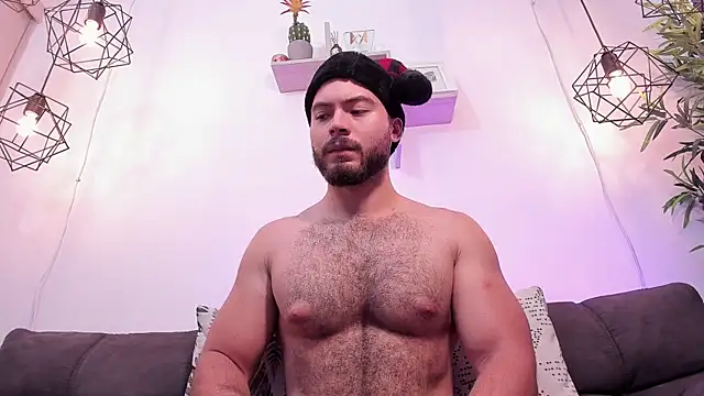Snapshot of SebastianVilla_ chatting on December 24, 6:39 pm SebastianVilla online show from December 24, 6:39 pm