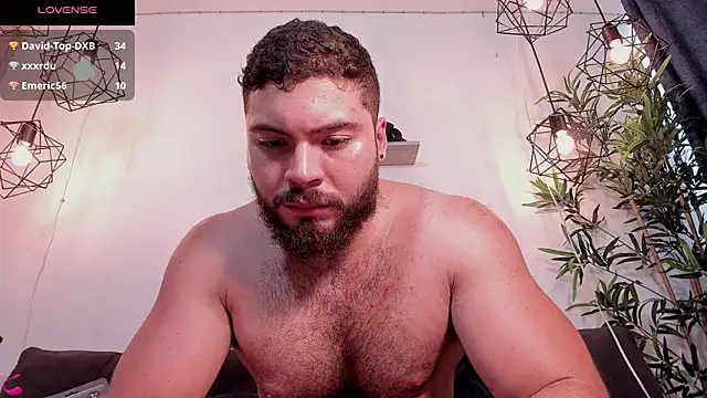 Snapshot of SebastianVilla_ chatting on March 21, 9:45 pm SebastianVilla online show from March 21, 9:45 pm