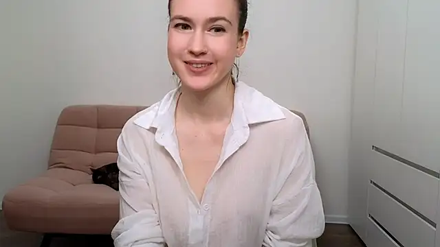 AliciaNewell online show from March 15, 5:30 am