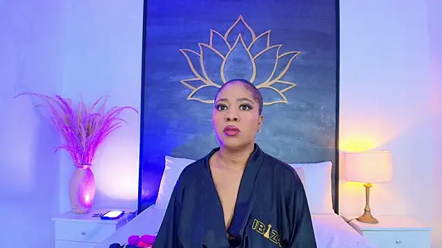 AlisonTravis online show from June 5, 3:46 am