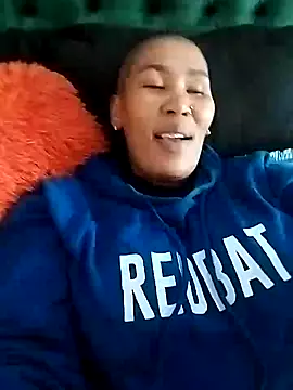 Snapshot of KINKYTEE20 chatting on February 21, 7:23 am KINKYTEE20 online show from February 21, 7:23 am