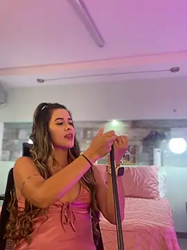 Snapshot of Emilia_Bakerr chatting on January 12, 6:16 pm Emilia Bakerr online show from January 12, 6:16 pm