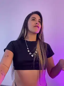 Snapshot of Emilia_Bakerr chatting on March 6, 9:20 pm Emilia Bakerr online show from March 6, 9:20 pm