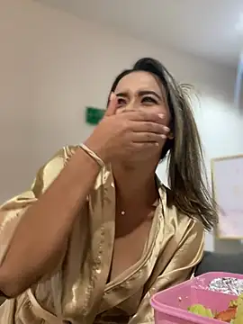 Snapshot of Emilia_Bakerr chatting on March 11, 6:19 pm Emilia Bakerr online show from March 11, 6:19 pm